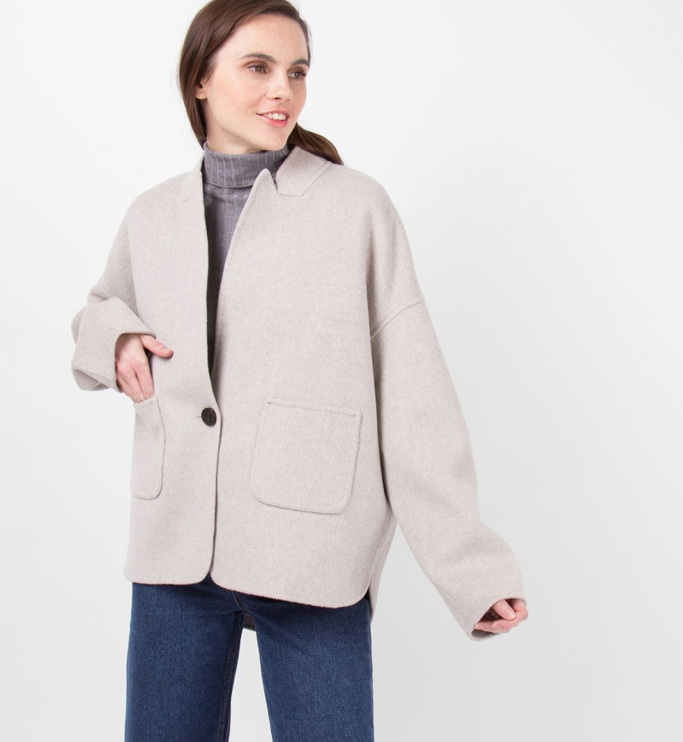 Пальто-жакет One size Пальто-жакет One sizeверхняя одежда<br><br><br>Артикул: 7997966<br>Размер: One size<br>Цвет: Светло-серый<br>Новинка: НЕТ<br>Наименование en: Wool blend jacket