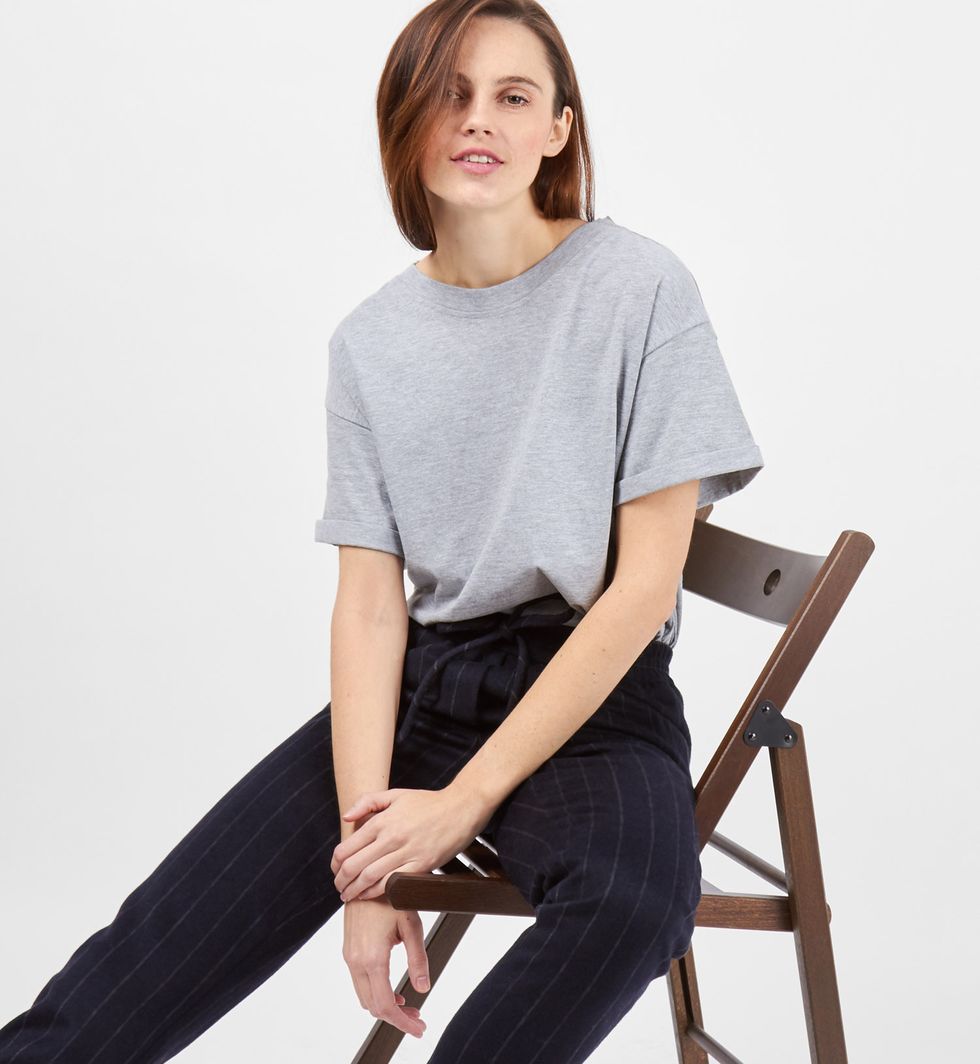 Футболка мужского кроя One size Футболка мужского кроя One sizeтопы и блузы<br><br><br>Артикул: 8287441<br>Размер: One size<br>Цвет: Серый<br>Новинка: НЕТ<br>Наименование en: Boyfriend T-shirt
