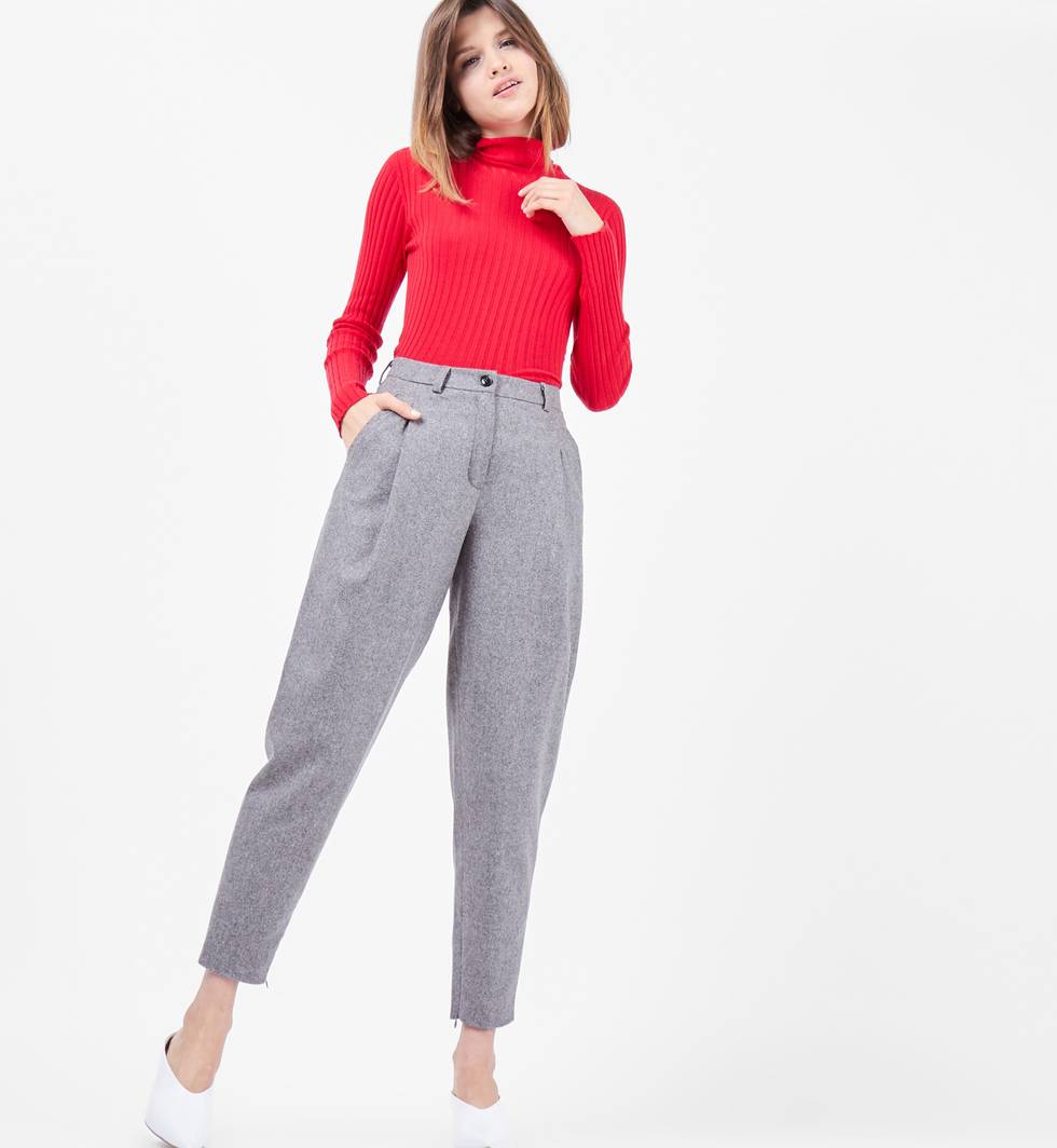 Брюки с молниями S Брюки с молниями Sбрюки<br><br><br>Артикул: 22086894<br>Размер: S<br>Цвет: Серый<br>Новинка: НЕТ<br>Наименование en: Ankle zip trousers
