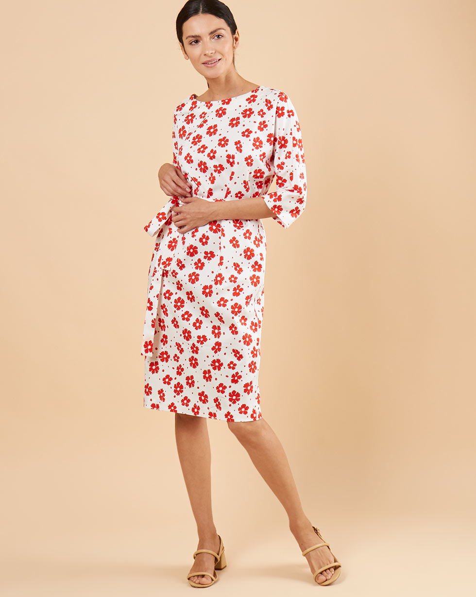 12Storeez Платье мини с вырезом и пуговицами сзади (белый с красным цветком)