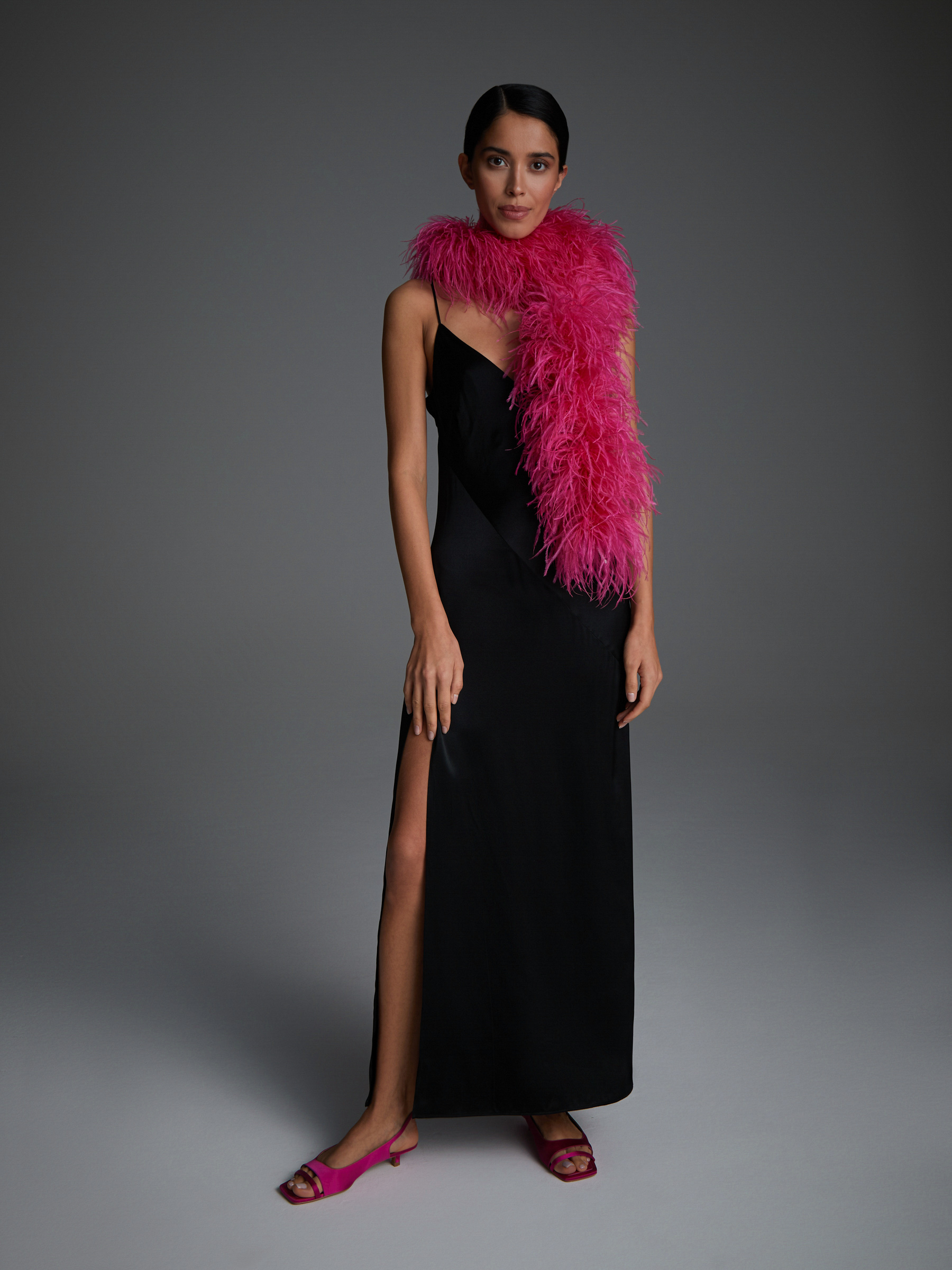 

Боа из натуральных перьев, Фуксия