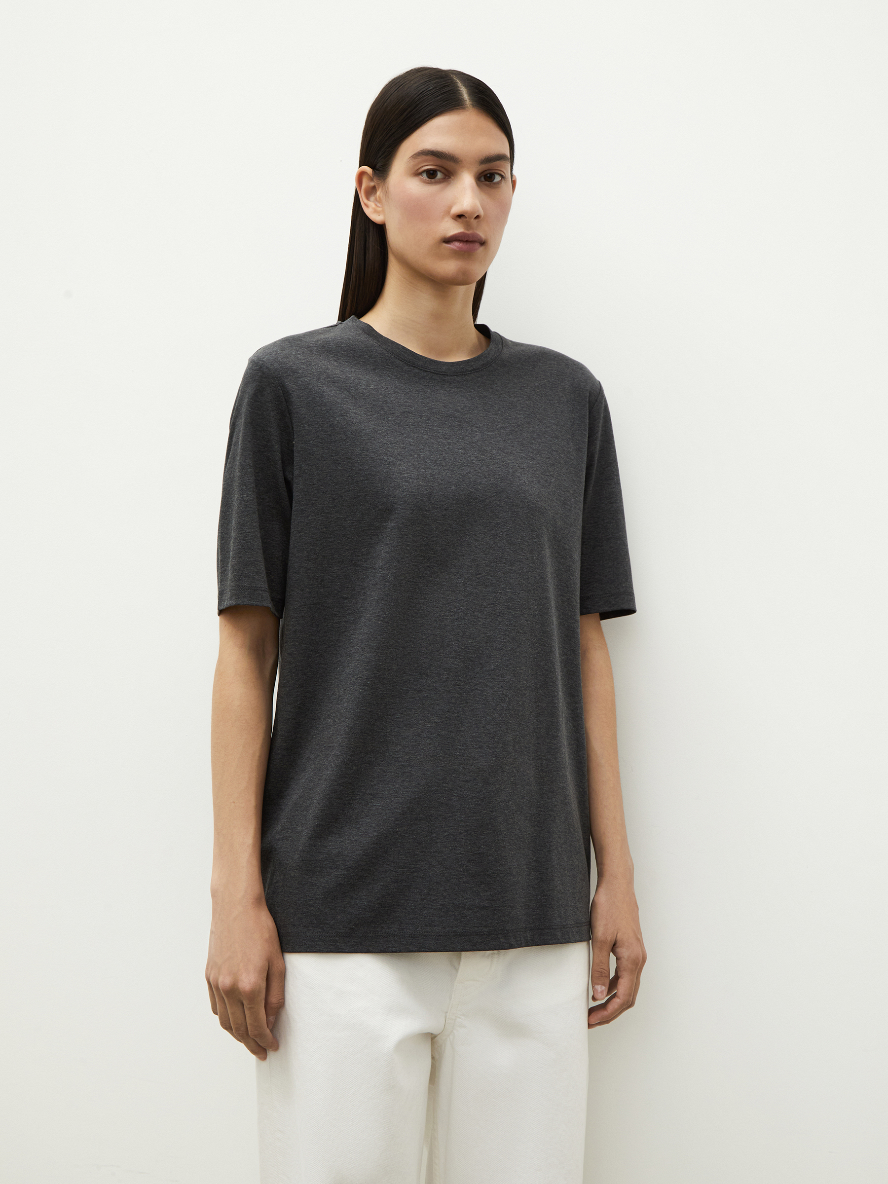 Футболка Slim 12 STOREEZ 4300₽