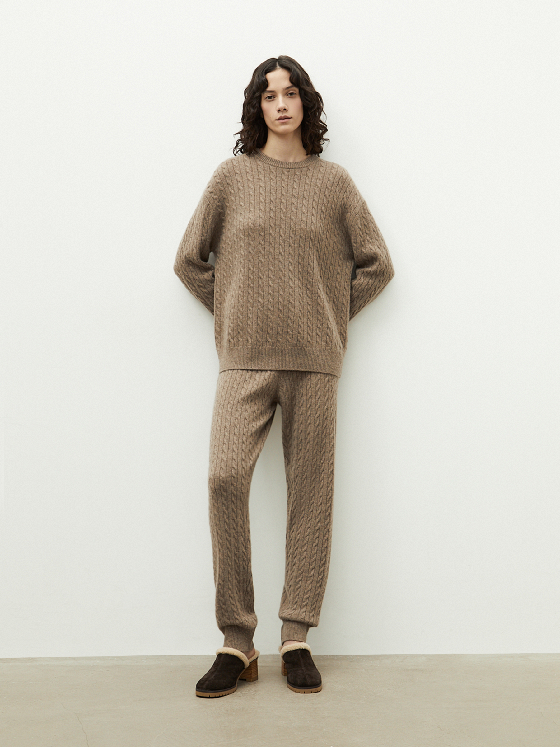 Брюки с косами из кашемира 12 STOREEZ 39000₽