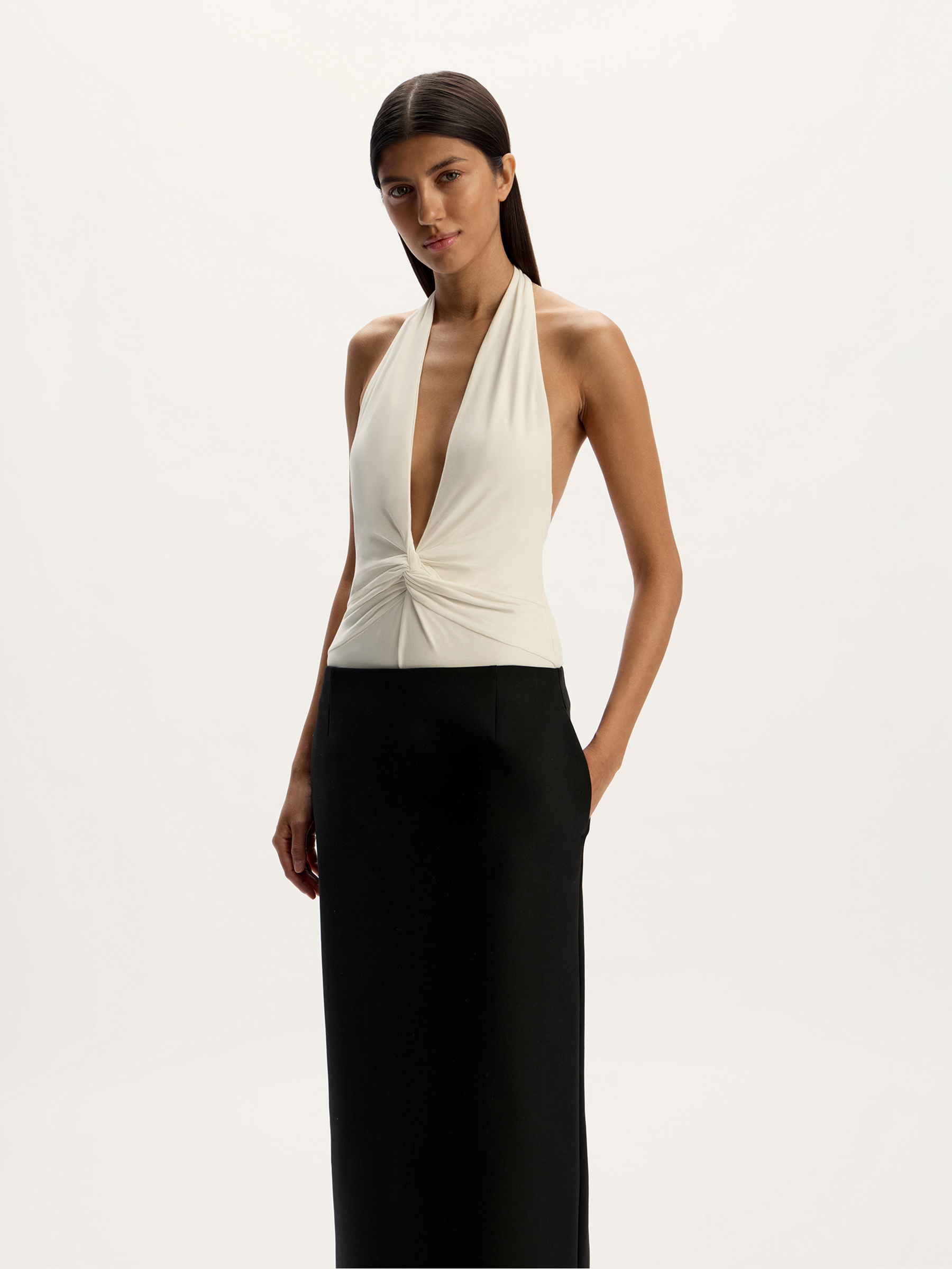 Боди с глубоким вырезом 12 STOREEZ 8800₽