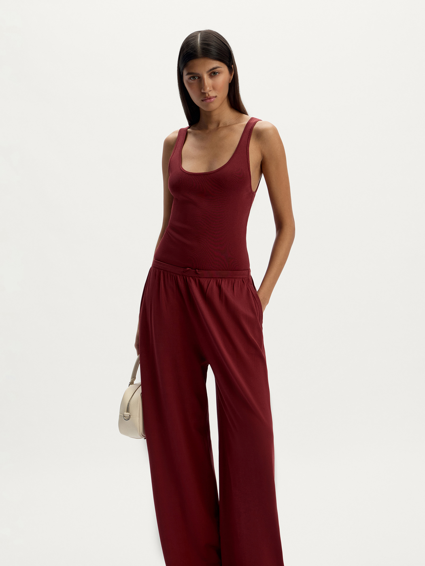 Топ с глубоким вырезом 12 STOREEZ