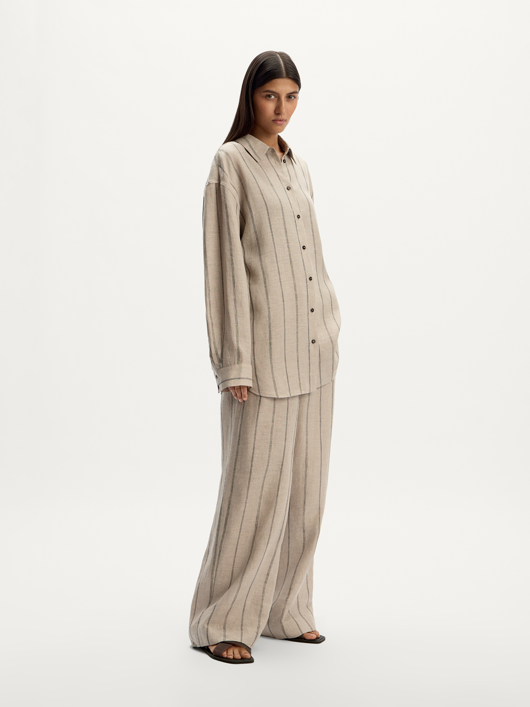 Брюки из тонкого льна 12 STOREEZ 15000₽