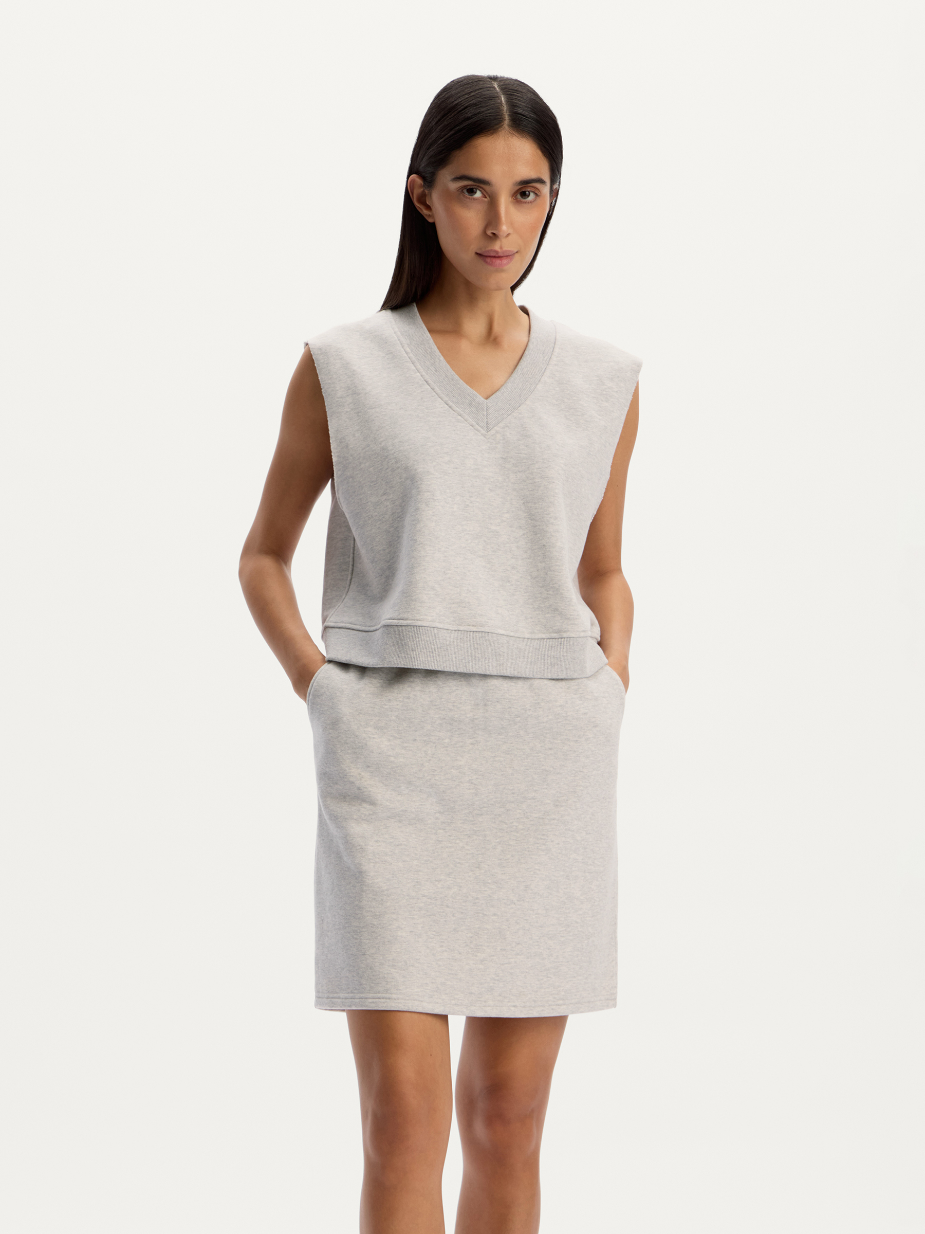 Жилет укороченный 12 STOREEZ