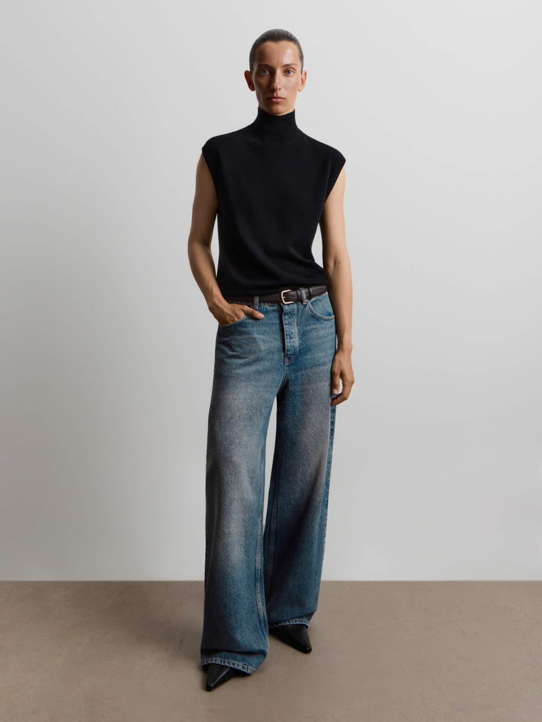 Джинсы Loose 931 12 STOREEZ 18000₽