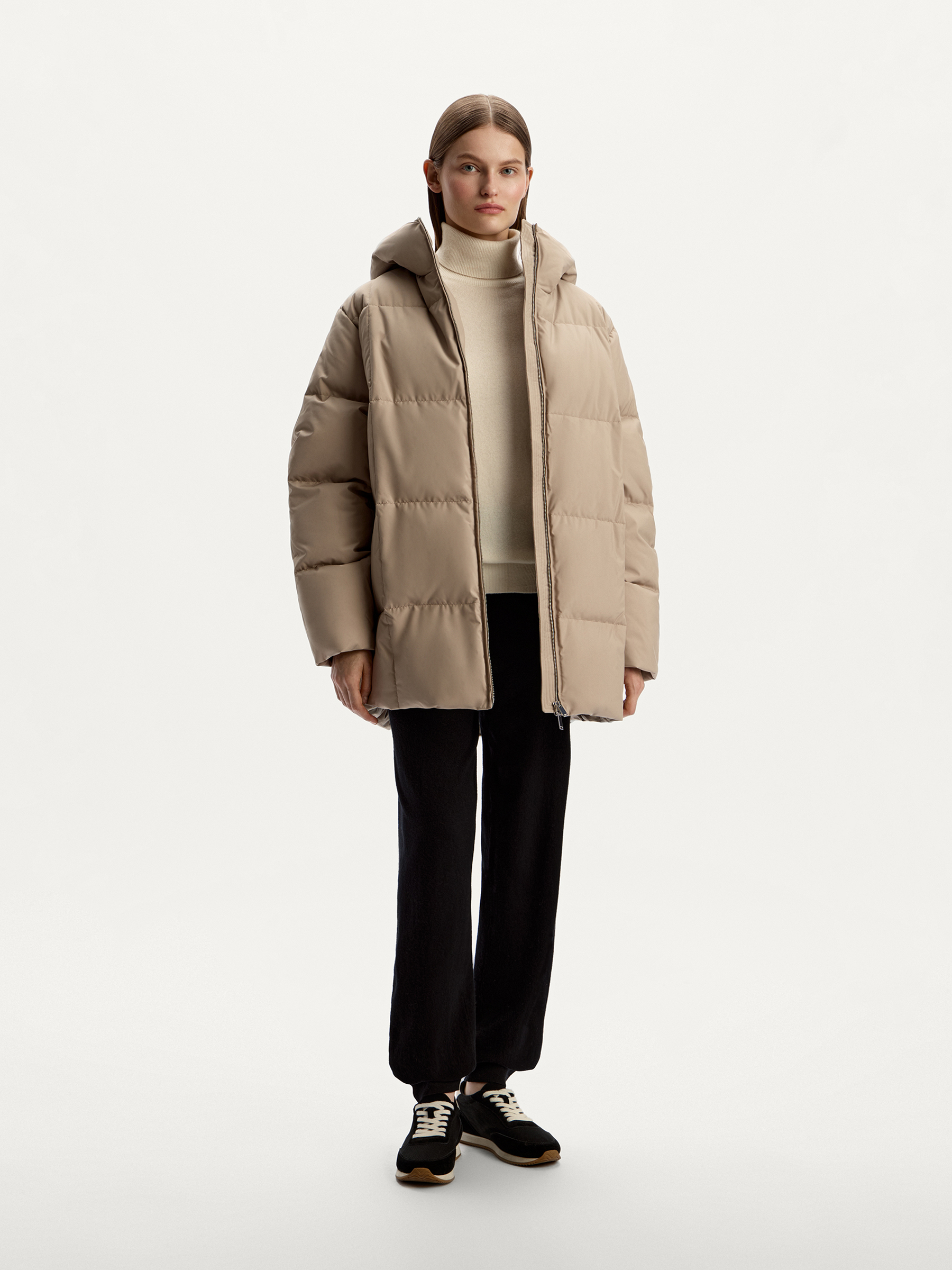 Пуховик удлиненный с капюшоном 12 STOREEZ 53000₽