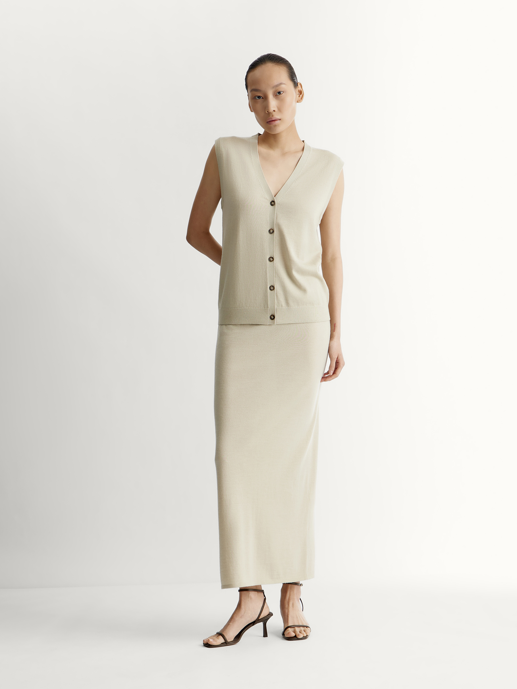 Жилет из тонкой шерсти и шелка 12 STOREEZ