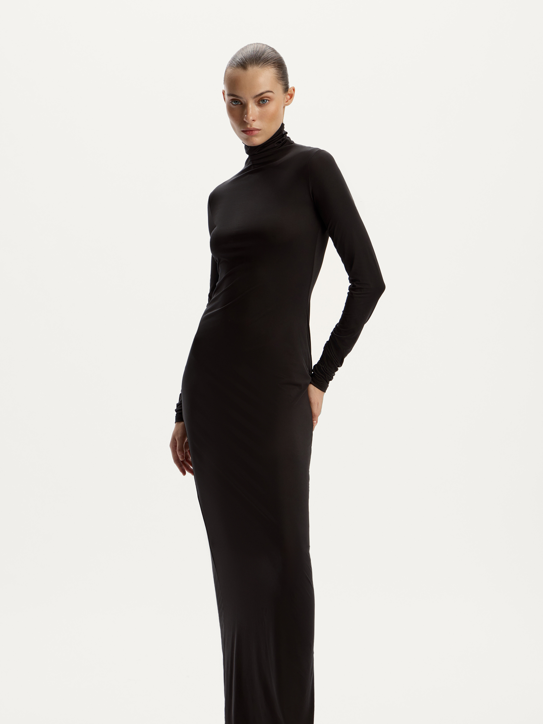 Платье 12 STOREEZ 16000₽