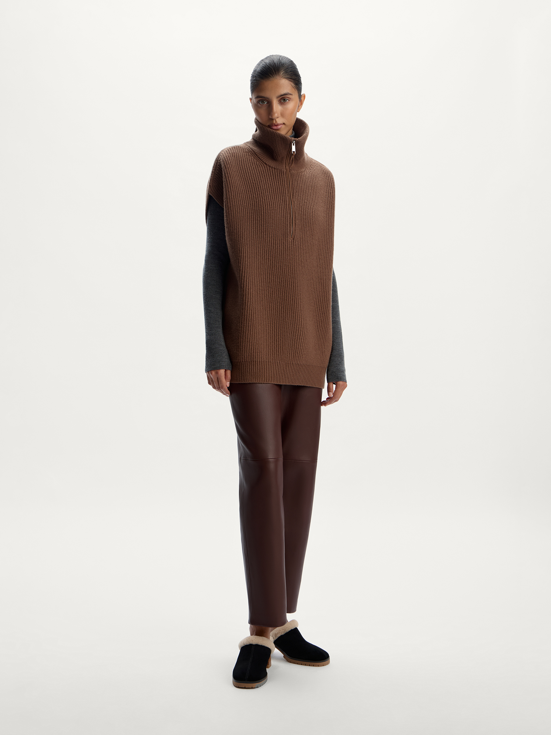 Жилет с молнией 12 STOREEZ